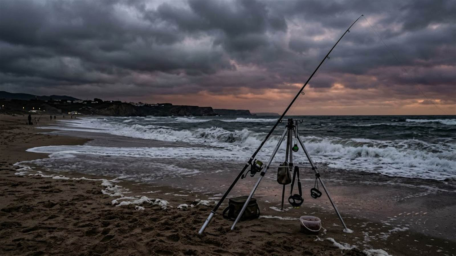 Surfcasting: montaje, plomada y lectura de playa